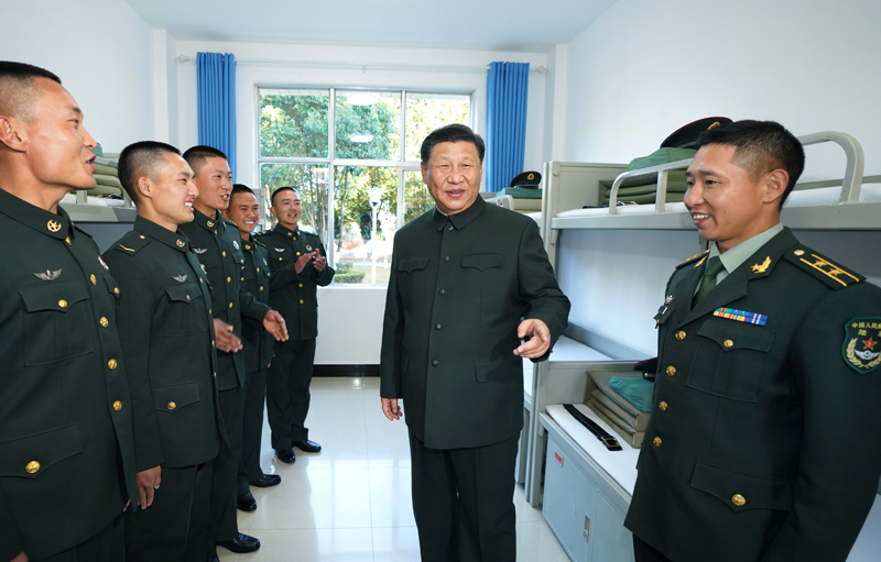 2020年1月19日，習(xí)近平主席視察駐云南部隊，深入邊防一線，看望慰問官兵。