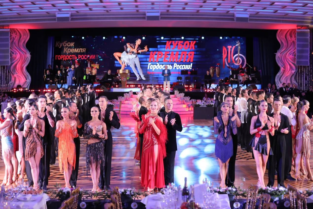 第七屆“克里姆林宮杯”國標(biāo)舞錦標(biāo)賽現(xiàn)場(chǎng)。于子恒攝