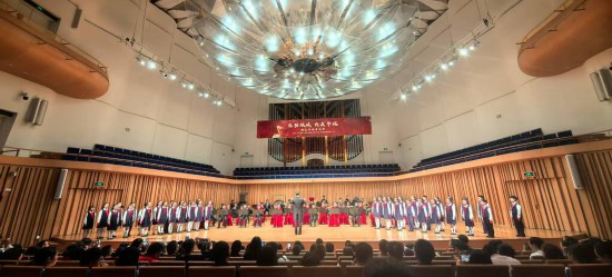 重慶大學城樹人小學校管樂團參加比賽。
